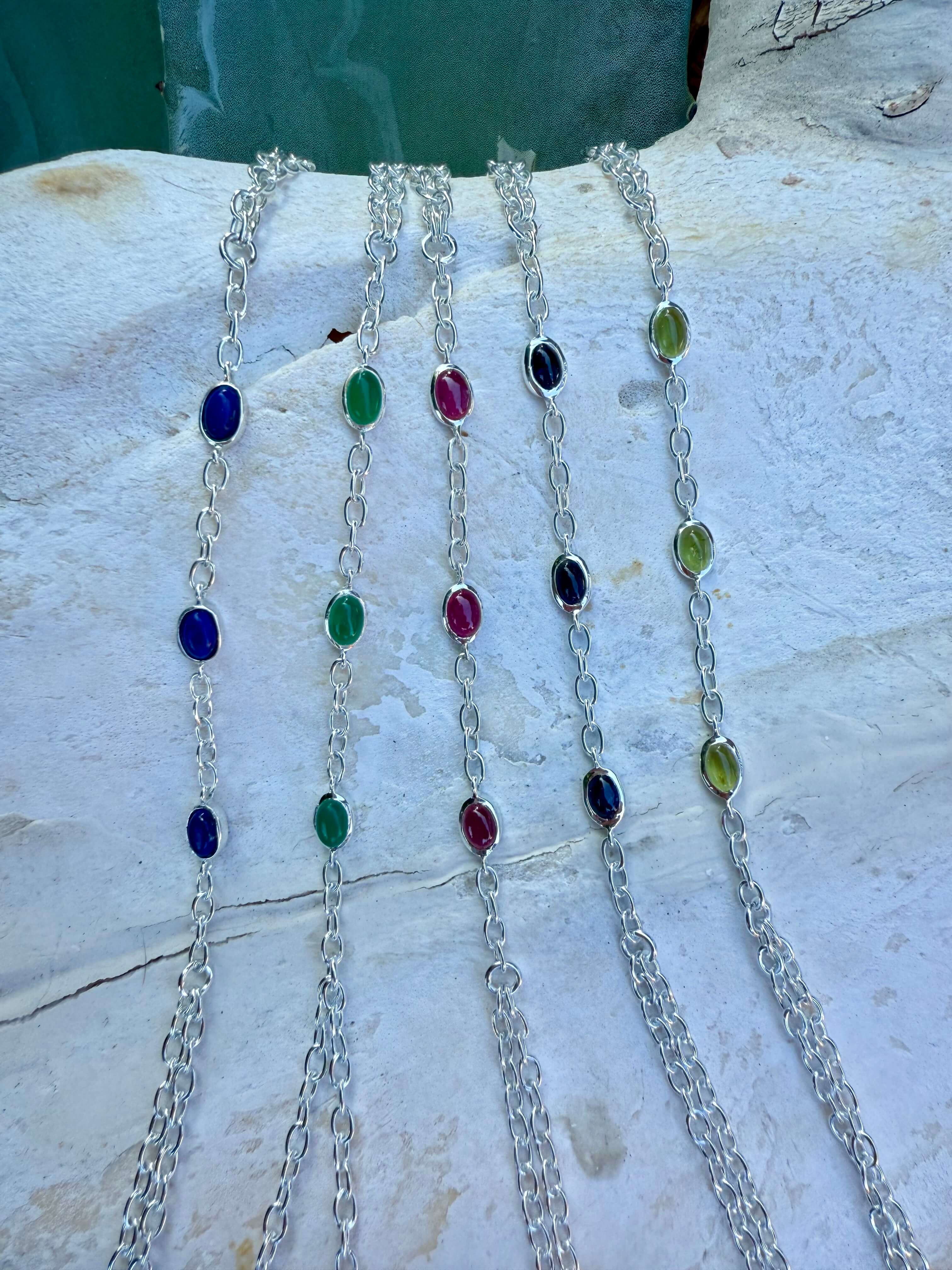 handchain multiple stones