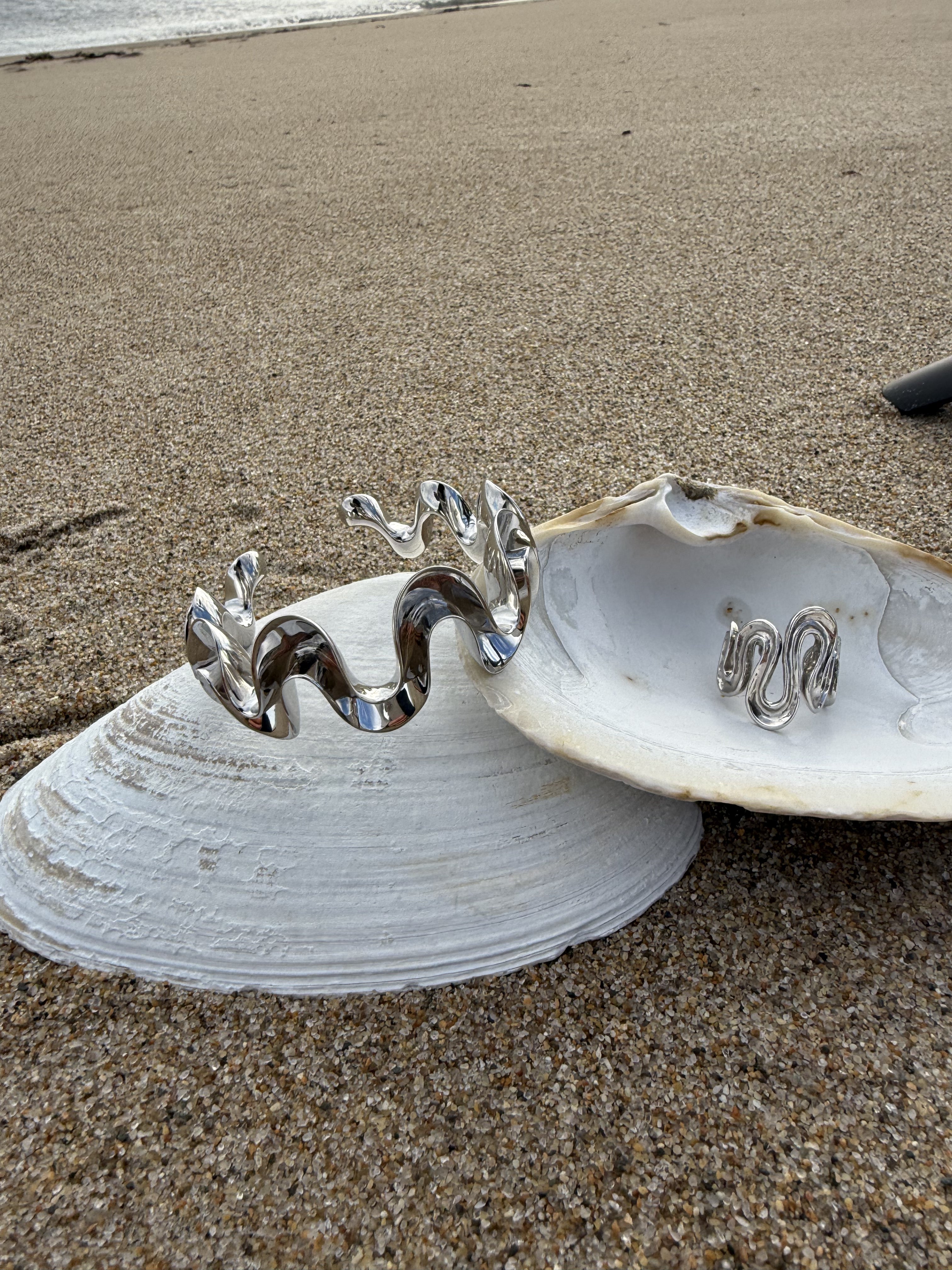 Abstract Wavy Ring (Free size)